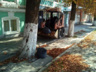 В Новочеркасске мусор из забитых ливнестоков в центре города вывозили тремя КамАЗами