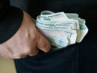Строитель украл из дома клиента сто тысяч рублей в Новочеркасске
