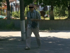 В центре города в Александровском парке сфотографирован онанист