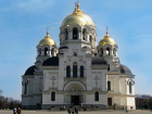 7 января в Новочеркасске на четыре часа будет перекрыто движение на Красном спуске, в связи с богослужением в Патриаршем Вознесенском всеказачьем соборе