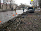 Потерявшая управление «Ауди» снесла 30-метровый забор в Новочеркасске