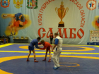 Новочеркасский боец победил на межрегиональном турнире по самбо в Ростове