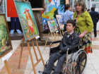 Короткометражный фильм о новочеркасском художнике-инвалиде выпустил благотворительный фонд Исинбаевой