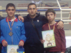 Юные новочеркасские боксеры Кадыр Раджабов и Аршак Хачатрян одержали победы на первенстве Ростовской области