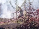 Три садовых участка сгорели в новочеркасском микрорайоне Молодежный