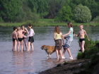 Семнадцать детей обнаружили купающимися без присмотра в водоемах Новочеркасска
