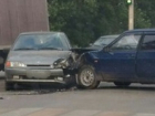 ВАЗ-21099 не пропустил "пятнадцатую" при повороте налево на перекрестке в Новочеркасске