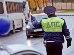 В Новочеркасске сотрудник ДПС пострадал за выполнение приказа начальника