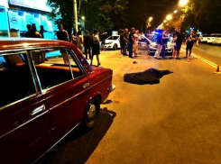 В Новочеркасске лежащего на дороге мужчину переехал автомобиль