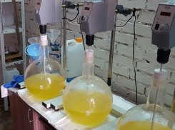 В Зернограде уничтожили лабораторию, снабжавшую Новочеркасск запрещенными препаратами