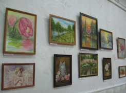 В Новочеркасске работает выставка творческих работ «Вдохновение»