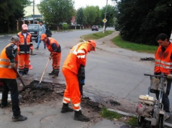 В Новочеркасске на ямочный ремонт дорог добавят почти три миллиона рублей 