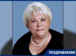 Свой день рождения празднует директор школы и депутат Новочеркасска