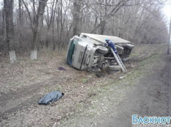 Водитель из Новочеркасска умер за рулем грузовика на трассе