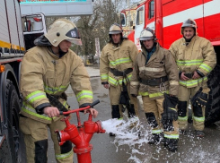 В Новочеркасске проверили работу пожарных гидрантов