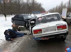 «Семерка» лоб в лоб столкнулась с «Акцентом» на трасе под Новочеркасском