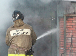 Пожар в гараже по переулку Жореса произошел в Новочеркасске