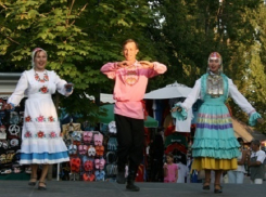 В Новочеркасск приедут артисты из Белоруссии, Армении и республик России