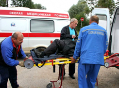 На автомагистрали под Новочеркасском в аварии сильно пострадал мужчина