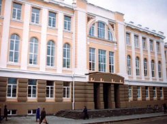 Народные и заслуженные артисты России посетили Новочеркасск