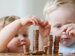 Новочеркасские малообеспеченные семьи будут получать пособие в 200 раз больше на одного ребенка