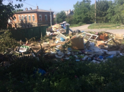 В Новочеркасске уборка улицы Аксайской продлилась ровно 1 день, перед прямой линией с президентом