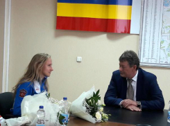 Олимпийской чемпионке вручили ключи от квартиры в Новочеркасске