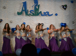 Феерия восточного танца просияла на отчетном концерте новочеркасской студии «Аиша» 