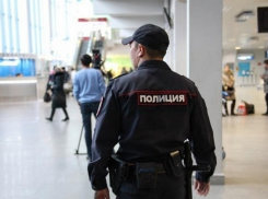В аэропорту около Новочеркасска задержали двух разыскиваемых полицией мужчин 