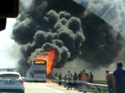 На трассе рядом с Новочеркасском сгорел пассажирский автобус «Москва - Владикавказ»