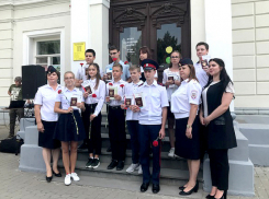 10 юных новочеркасцев получили свои первые паспорта