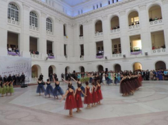 Обещанный бал в НПИ все-таки провели