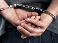 Кражу телевизора и личных вещей совершил 33-летний житель Новочеркасска