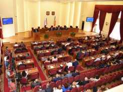 Только два депутата ЗС от Новочеркасска проголосовали против повышения пенсионного возраста