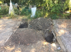 Вандалы разорили цыганские захоронения в Новочеркасске 