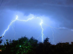 Главное управление МЧС по Ростовской области объявило штормовое предупреждение