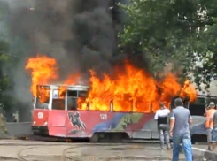 В Новочеркасске сгорел трамвай
