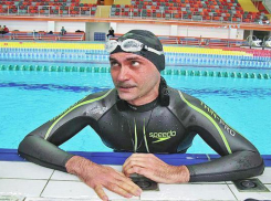 Новочеркасский спортсмен проплыл под водой 136,8 метра