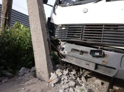 Душа горела: Под Новочеркасском двое мужчин поехали за водкой на угнанном грузовике