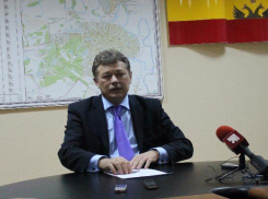 Мэр Новочеркасска отрицает факт нарушения закона чиновниками администрации