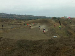 Новочеркасские гонщики выиграли турнир по мотокроссу памяти Ивана Голованова