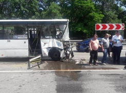 Несовершеннолетних пострадавших из новочеркасского автобуса перевели в областную детскую больницу