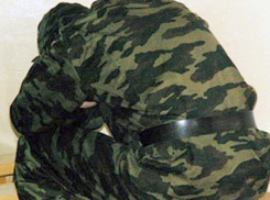 Военнослужащий из Новочеркасска заложил телефон сослуживца в ломбард и попал на скамью подсудимых