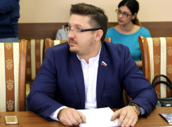 В целом социальная инфраструктура внутри моего округа слаба, - Рыженков