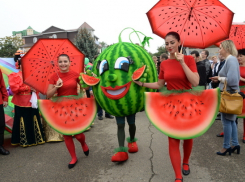 В прохладный уик-энд новочеркасцы отметят День арбуза, поздравят именинников и железнодорожников