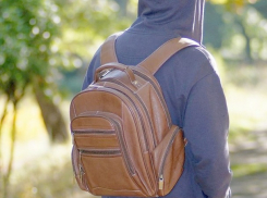 В Новочеркасске задержали ростовчанина с полным марихуаны рюкзаком