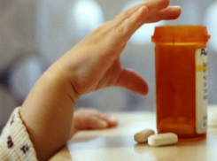 В Новочеркасске двухлетний ребенок попал в реанимацию, отравившись психотропными препаратами