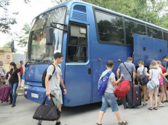 90 ребят из Новочеркасска отправились к морю