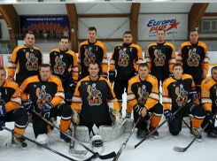 Хоккеисты из Новочеркасска одержали первую победу на финальном этапе Ночной Хоккейной Лиги