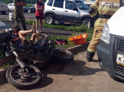 В Новочеркасске 15-летнего мотоциклиста сбила машина